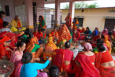  सुदूर पश्चिमको मुख्य पर्व गौराको मौलिकता हराउँदै 